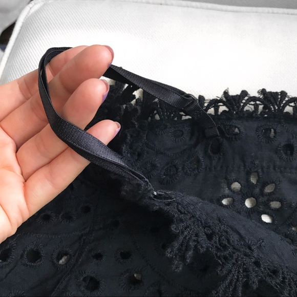 🆕 BLACK PERFORATED LONG SLEEVE TIE FRONT CROP TOP - Picture 11 of 13